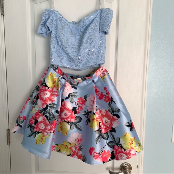 2 Piece Strapless Cocktail Dress - Blue and Floral - Juniors 7/8 - Picture 2 of 3